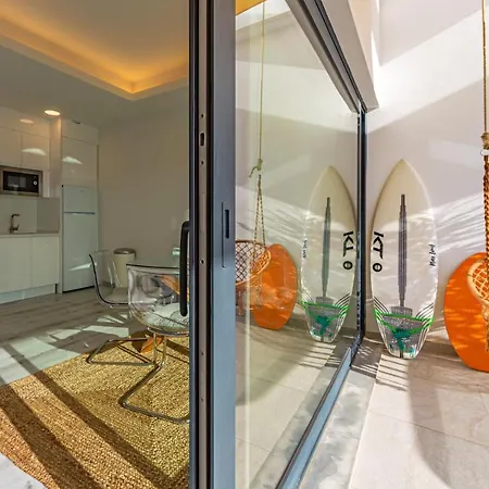 Centre-terrace, Pool, Parking & Home-office Apartment Tarifa