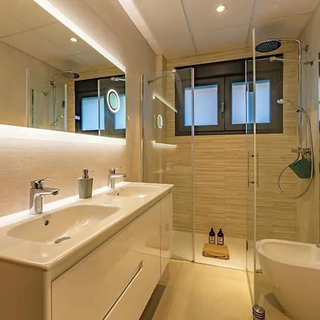 Apartment Centre-terrace, Pool, Parking & Home-office Tarifa