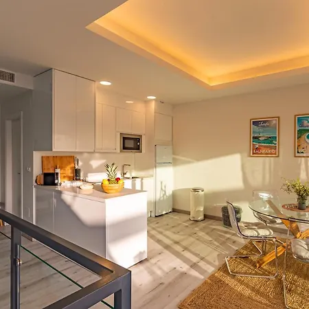 Centre-terrace, Pool, Parking & Home-office Apartment Tarifa
