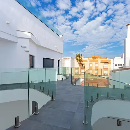 Centre-terrace, Pool, Parking & Home-office Apartment Tarifa