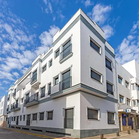 Centre-terrace, Pool, Parking & Home-office *