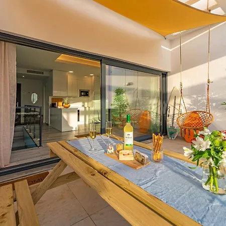 アパート Centre-terrace, Pool, Parking & Home-office *