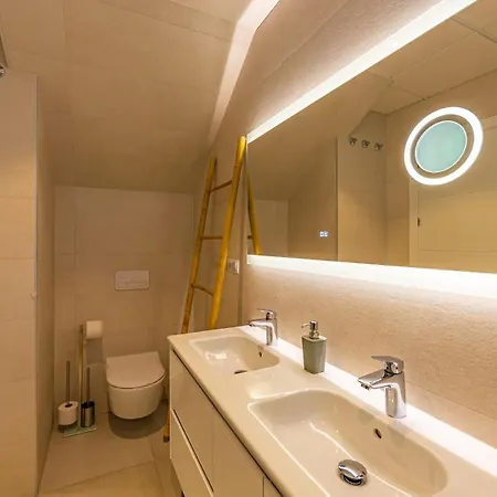 Centre-terrace, Pool, Parking & Home-office Apartment Tarifa
