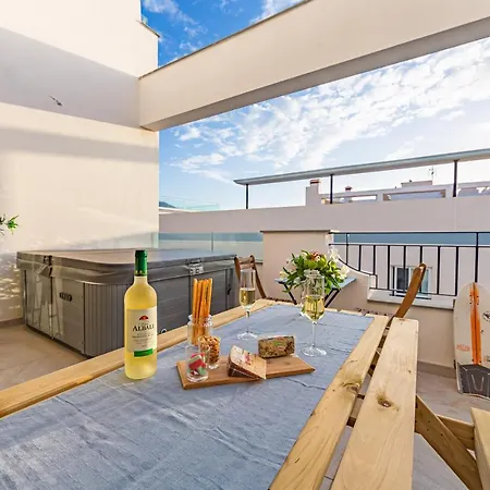 Apartment Centre-terrace, Pool, Parking & Home-office Tarifa