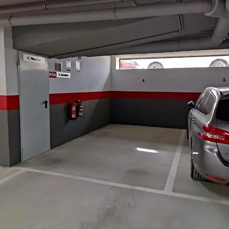 Centre-terrace, Pool, Parking & Home-office