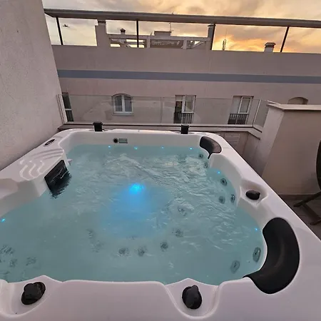Centre-terrace, Pool, Parking & Home-office * Tarifa