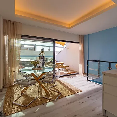 Appartamento Centre-terrace, Pool, Parking & Home-office *